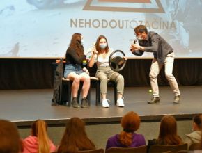 Nehodou to začíná - zrušeno